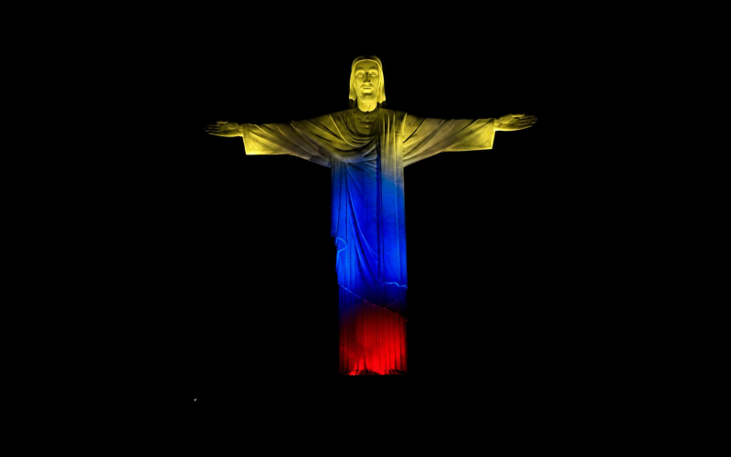 Cristo Rey se iluminó en memoria de las víctimas del terremoto
